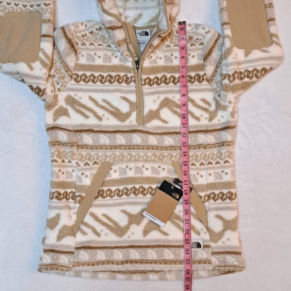 THE NORTH FACE 
Printed Campshire Fleece Pullover Hoodie - Picture 10 of 11